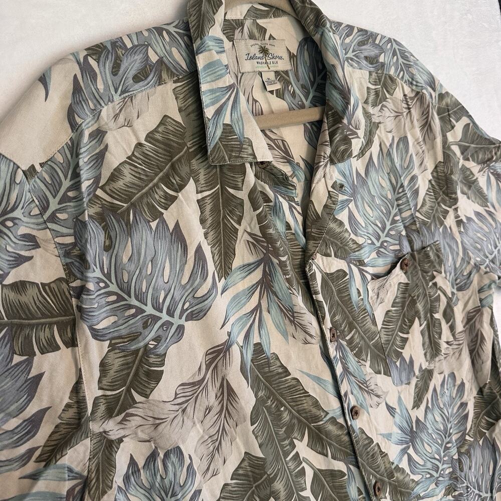 Island Shores Men’s XL 100% Silk Hawaiian Shirt Tropical Leaf Camp Resort